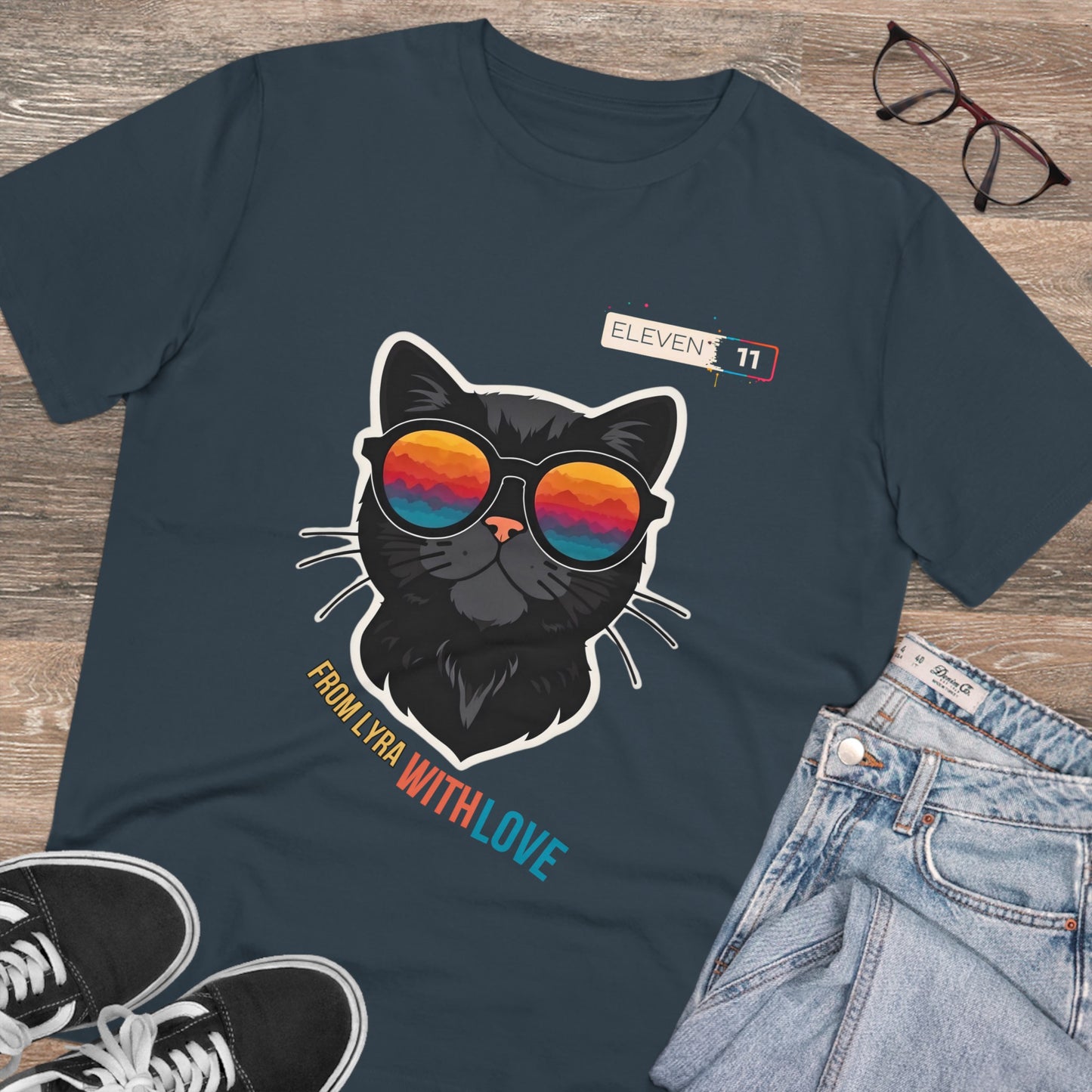 "Feline Voyager: Greetings from the Lyran Star System" - T-shirt - Unisex